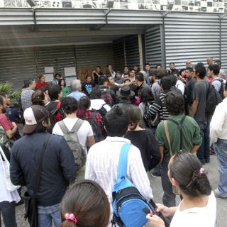 Encapuchados entregan Rectoría de la UAM Iztapalapa