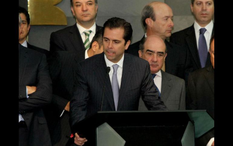 El evento concluye con la toma de posesión de Javier Arrigunaga como presidente de la Asociación de Bancos de México. ARCHIVO /