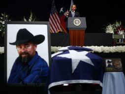 ''EU necesita pueblos como West. Eso es lo que hace a este país grande'', dijo Obama durante el acto en memoria de las víctimas. AP /