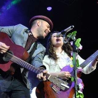 Jesse y Joy conquistan a fans en el Auditorio Nacional