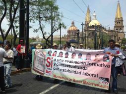 Con pancartas y de forma pacífica, los manifestantes mostraron su rechazo a la reforma educativa.  /