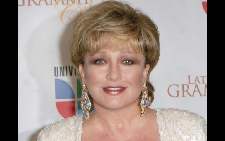 ''La novia de México'' y sus dos grandes amigos traerán las glorias del rock and roll a la Perla Tapatía. ARCHIVO /