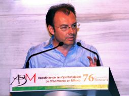 Luis videgaray, habla durante la 76 Convención Bancaria que se lleva a cabo en el puerto de Acapulco. EFE /