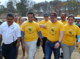 El gobernador señala que estarán atentos a La Primavera pues más de 100 incendios se dan en el bosque. ESPECIAL /