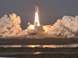 Tras este primer envío de una nave tripulada, se espera mandar equipos de cuatro astronautas, cada dos años. ARCHIVO /