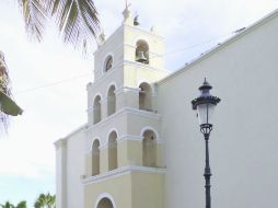Calor. Si se viste de blanco y ligero, la estancia en este lugar es mucho más agradable. ESPECIAL /