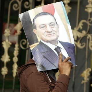 Corte egipcia niega libertad provisional a Mubarak
