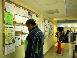 De cada cien hombres consultados, 56 dicen que su salario es suficiente. ARCHIVO /