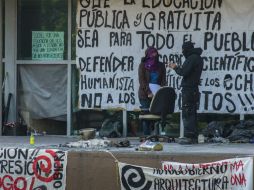 En un documento acusaron que las reformas educativas pretenden acentuar la exclusión de los que menos tienen de la formación académica. AFP /