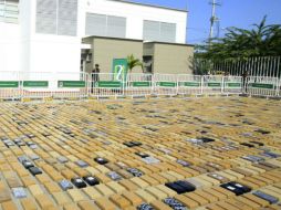 Cada año, autoridades locales decomisan cientos de toneladas de drogas a guerrillas de izquierda en Colombia. ARCHIVO /