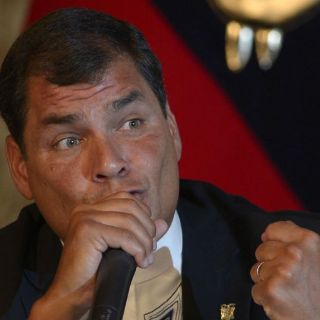 Rafael Correa considera golpista a Henrique Capriles