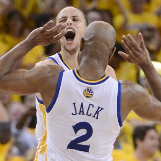 Curry guía la victoria de Warriors sobre Denver