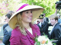 VIAJE. Máxima Zorreguieta, durante una visita en 2006 junto a la familia real a Tres Arroyos, colonia holandesa en Argentina. EFE /