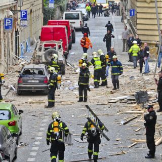 Al menos cincuenta heridos en una explosión en Praga