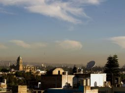 Recomiendan cerrar puertas y ventanas cuando la autoridad dicte precontingencia o contingencia ambiental. ARCHIVO /