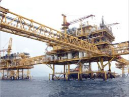 Especialistas esperan una reforma energética para sacar al sector del hundimiento que presenta. CUARTOSCURO  /