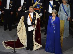 El rey Guillermo-Alejandro (i) jura como rey de los Países Bajos. EFE /