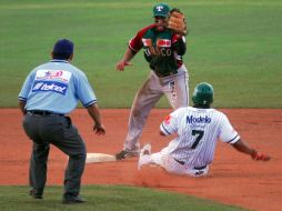 Los managers mexicanos Enrique Reyes y Matías Carrillo serán los encargados de dirigir a las selecciones Norte y Sur. ARCHIVO /