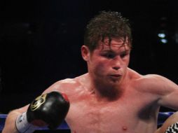 Saúl recién ganó el campeonato mundial superwelter ante Austin Trout. MEXSPORT /