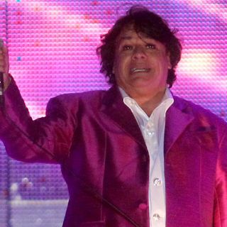 Juan Gabriel confunde una salsa con vallenato colombiano