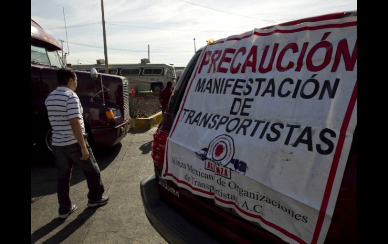 Protestan en el Día del Trabajo por las extorsiones que dicen que padecen.  /