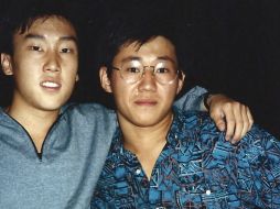 El norteamericano Kenneth Bae (d) es retenido el pasado noviembre después de entrar en la ciudad de Rason. AP /