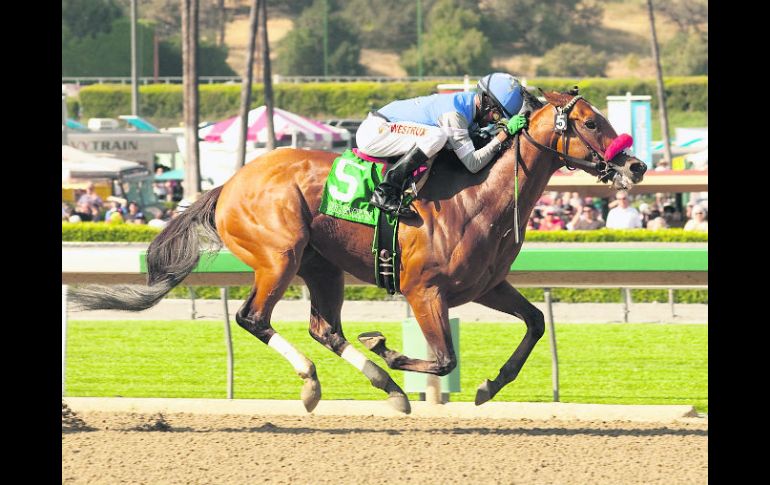 Kevin Krigger a lomos de ''Goldencents'', viene de ganar el Derby de Santa Anita en Arcadia, California, el pasado 6 de abril. AP /