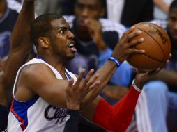 Chris Paul no estará en plenitud durante el sexto partido. AFP /