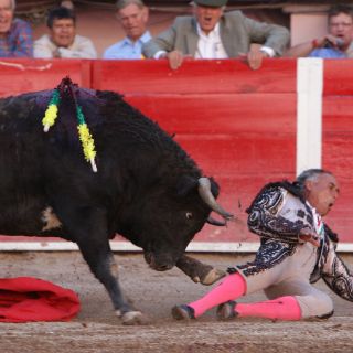 ''El Pana'' recibe cornada en Aguascalientes