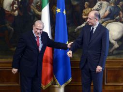 Enrico Letta (i) recibe al secretario general de la OCDE, José Ángel Gurría (d). EFE /