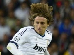 Si el actual técnico, Mourinho, sale del Madrid, Modric ya no sería intransferible. AFP /