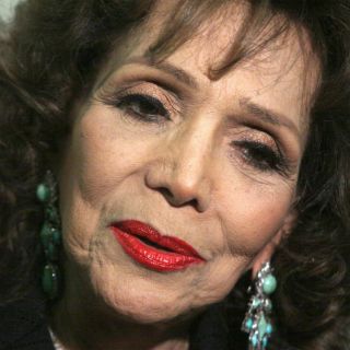 Reconocen trayectoria de María Victoria con 'Cuidadito, cuidadito'