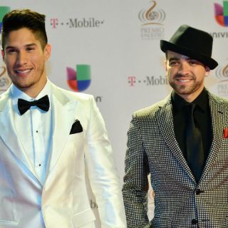 Vocalista de Chino y Nacho pide matrimonio en público a su pareja
