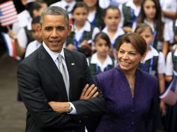 Barack Obama (i) y Laura Chinchilla (d) se reúnen con siete mandatarios del SICA. EFE /