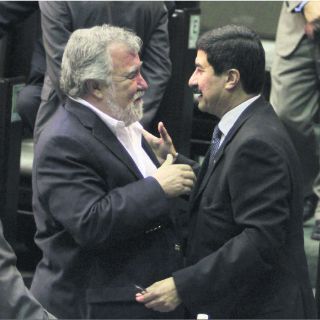 Acusan a gobernadores priistas de detener reformas a transparencia