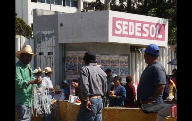 A través de la convocatoria se promoverán acciones integrales para personas con discapacidad, adultos mayores, indígenasy migrantes. ARCHIVO /