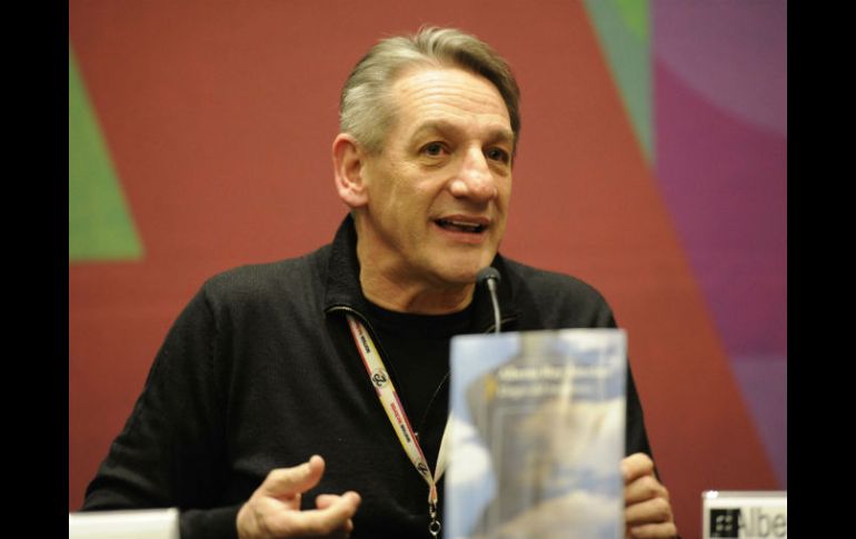 Al hablar sobre la literatura erótica, el autor comenta: lo que hago es una investigación de cómo viven el amor diferentes personas. ARCHIVO /