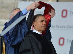 El presidente Obama fue nombrado doctor honorario en la universidad. AFP /