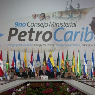 Acuerdan crear Zona Económica de Petrocaribe