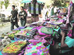 Ex Convento del Carmen. La zona luce ''tomada'' por comerciantes, que fueron ubicados ahí desde el principio de la administración. EL INFORMADOR /