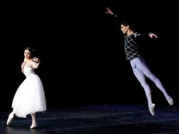 El mexicano Isaac Hernández actualmente es el bailarín principal del Ballet Nacional de Holanda. ARCHIVO /