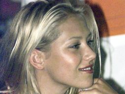 Luego de un largo y estable noviazgo, parece que por fin Anna Kournikova y Enrique Iglesias ''brincarán la escoba''. ARCHIVO /