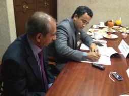 Tras firmar el acuerdo, representantes de las dependencias se comprometieron a trabajar en conjunto.  /