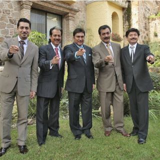 Los Tigres del Norte inauguran escuela de música