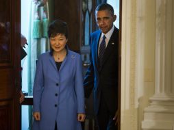 Obama se reunió en la Casa Blanca con su homóloga surcoreana, Park Geun-hye. EFE /