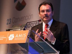 Luis Videgaray señala que la reducción de la informalidad elevaría la productividad y los salarios de la población. ARCHIVO /