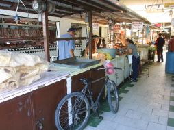 Participa en el #TemaInformador. ¿Usted dónde prefieren comprar, en tianguis, mercado o supermercado?. ARCHIVO /