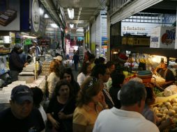 Cada administración municipal hace el intento de arreglar el mercado, pero al final no hay cambios, dicen. ARCHIVO /