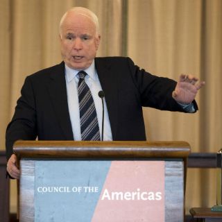 McCain elogia a equipo de Peña Nieto