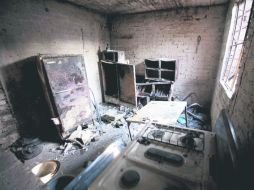 Más de 30 familias se quedaron sin techo, luego de la explosión del camión cisterna en el municipio de Ecatepec. AP /